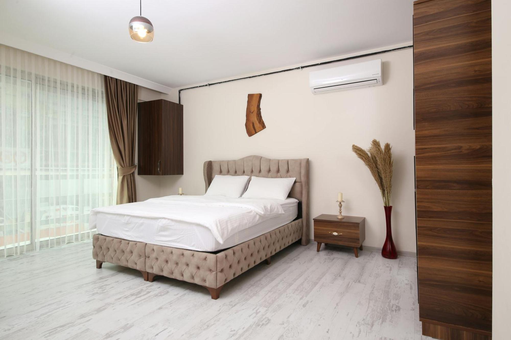 Hotel Luxe Manor Near Delhi Airport New Delhi Exterior photo