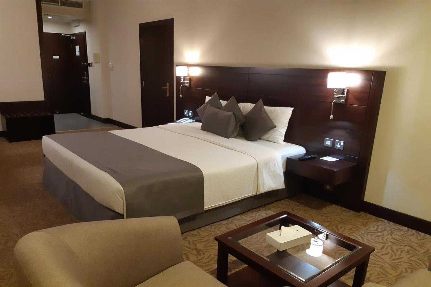 Hotel Luxe Manor Near Delhi Airport New Delhi Exterior photo